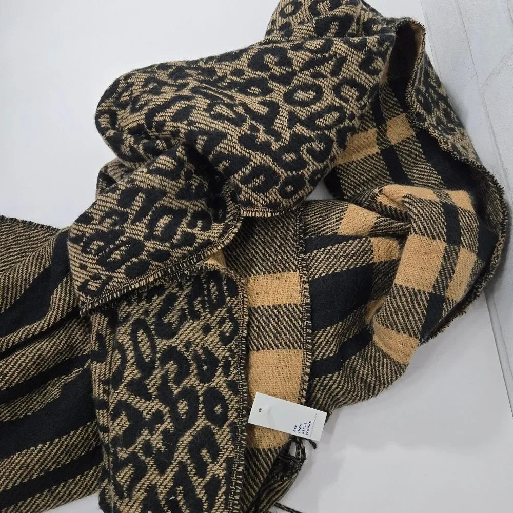 Apt. 9 NWT blanket scarf